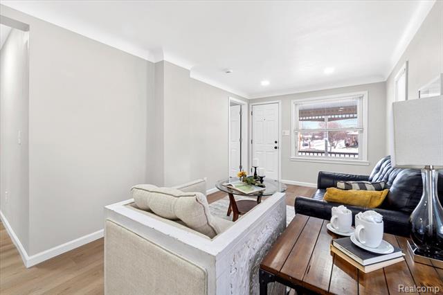 Builiding view two for 30619 Maplewood, Garden City, MI. 48135