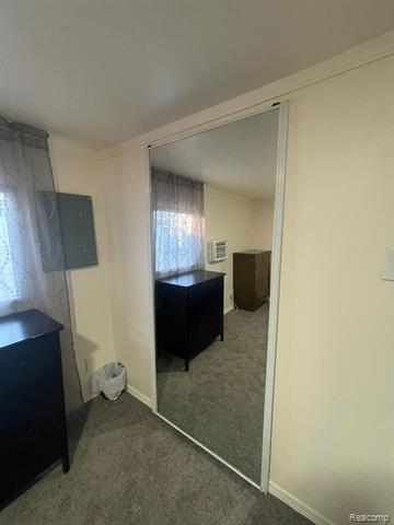 Builiding view nine for 17297 Outer, Dearborn Heights, MI. 48127