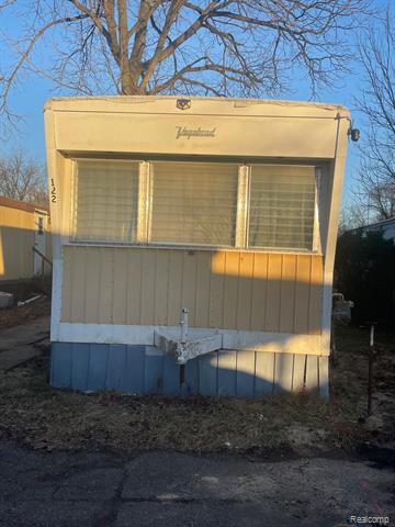 front view for 17297 Outer Dr, Dearborn Heights, Mi. 48127