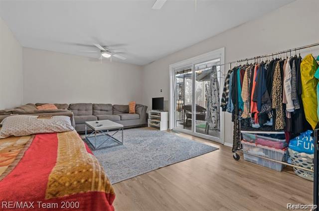 Builiding view ten for 29633 Maplewood, Garden City, MI. 48135