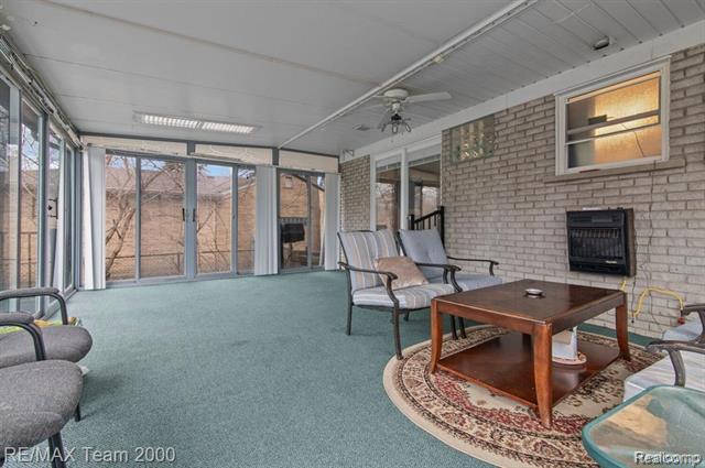 Builiding view thirteen for 29633 Maplewood, Garden City, MI. 48135