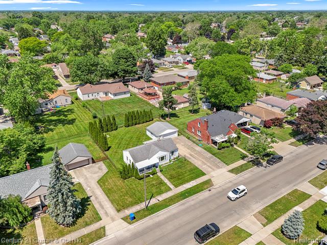 Builiding view sixteen for 6141 N Gulley, Dearborn Heights, MI. 48127