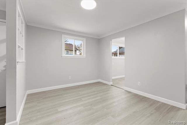 Builiding view eight for 18648 Robert, Melvindale, MI. 48122