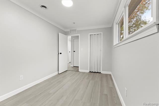 Builiding view fifteen for 18648 Robert, Melvindale, MI. 48122