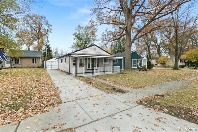 Builiding view three for 18648 Robert, Melvindale, MI. 48122