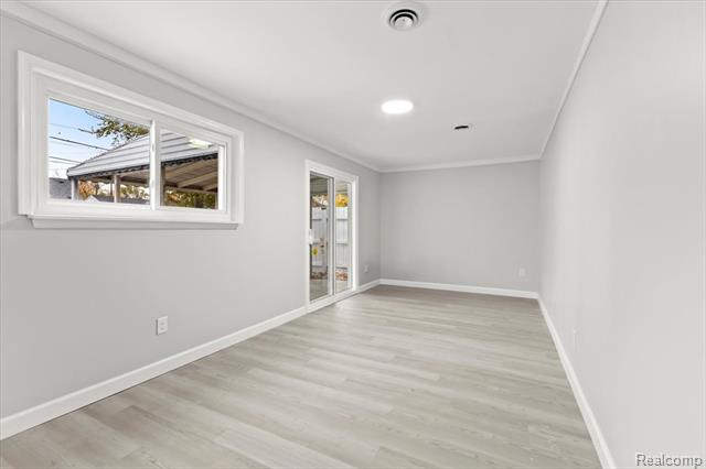 Builiding view twelve for 18648 Robert, Melvindale, MI. 48122