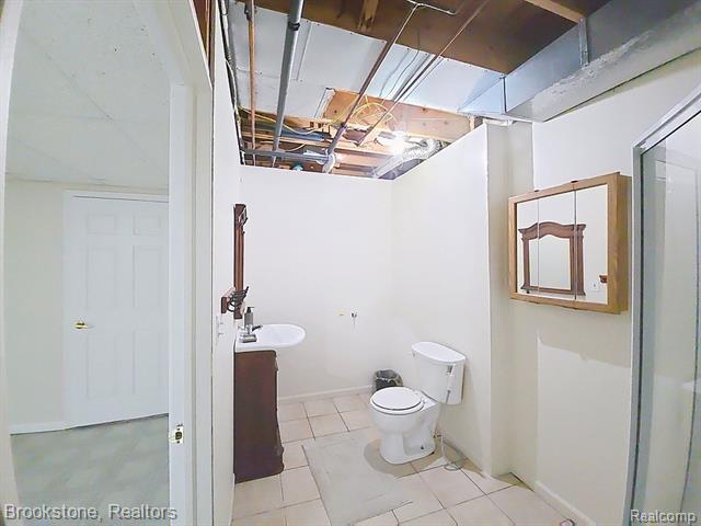 Builiding view eleven for 5918 Evangeline, Dearborn Heights, MI. 48127