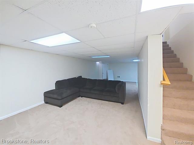 Builiding view nine for 5918 Evangeline, Dearborn Heights, MI. 48127