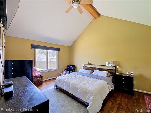 Builiding view six for 5918 Evangeline, Dearborn Heights, MI. 48127
