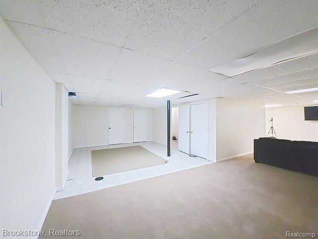 Builiding view ten for 5918 Evangeline, Dearborn Heights, MI. 48127