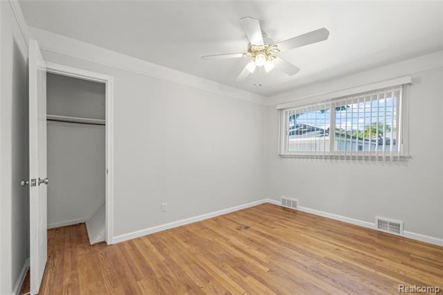 Builiding view twelve for 6727 Hawthorne, Garden City, MI. 48135