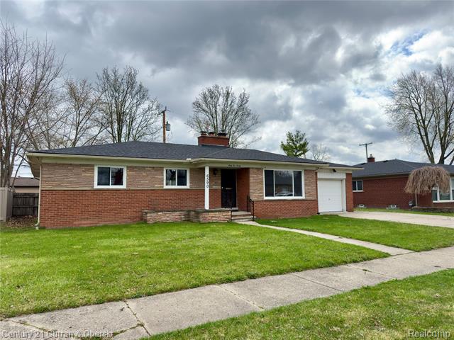 front view for 6590 Rockland, Dearborn Heights, Mi. 48127