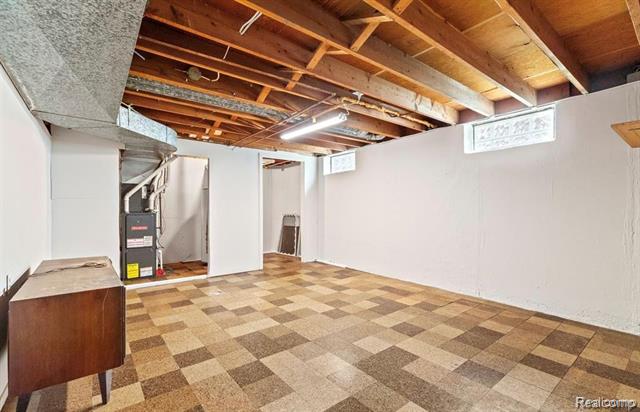 Builiding view eleven for 6690 Deering, Garden City, MI. 48135