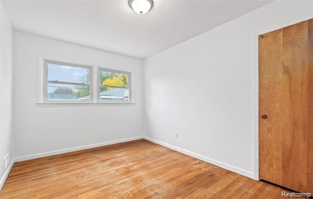 Builiding view seven for 6690 Deering, Garden City, MI. 48135