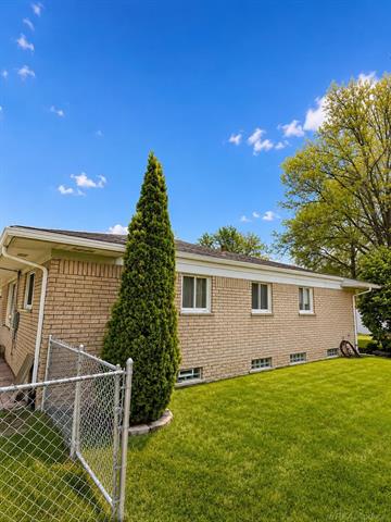 Builiding view five for 27344 Michele, Dearborn Heights, MI. 48127