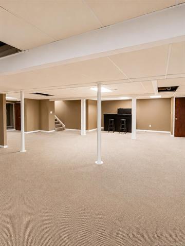 Builiding view thirty one for 27344 Michele, Dearborn Heights, MI. 48127