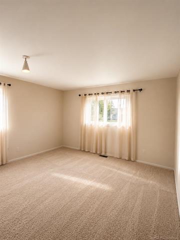 Builiding view twenty one for 27344 Michele, Dearborn Heights, MI. 48127