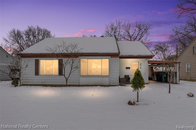 Builiding view nineteen for 22160 Morton, Oak Park, MI. 48237