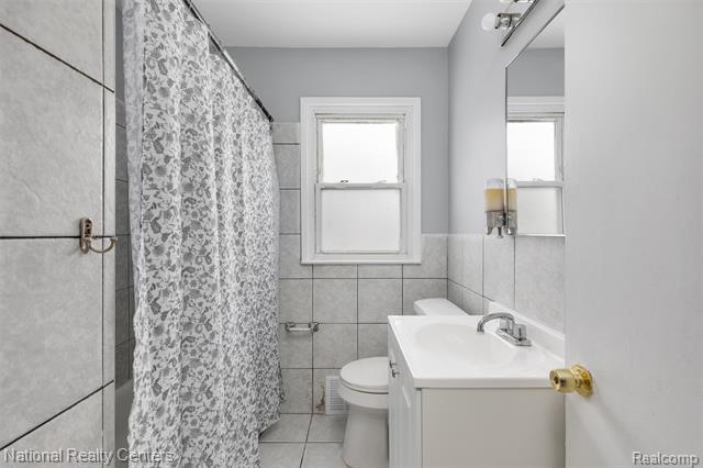 Builiding view ten for 22160 Morton, Oak Park, MI. 48237