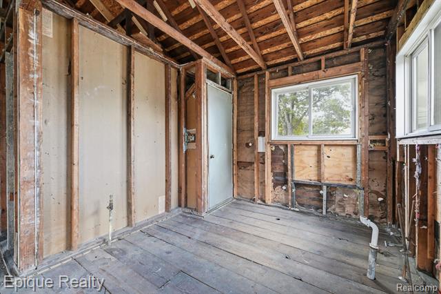 Builiding view twelve for 17621 Hanna, Melvindale, MI. 48122