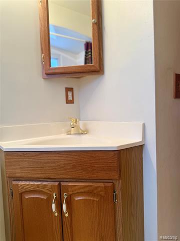 Builiding view eight for 15180 Colson, Dearborn, MI. 48126