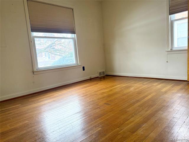 Builiding view five for 15180 Colson, Dearborn, MI. 48126