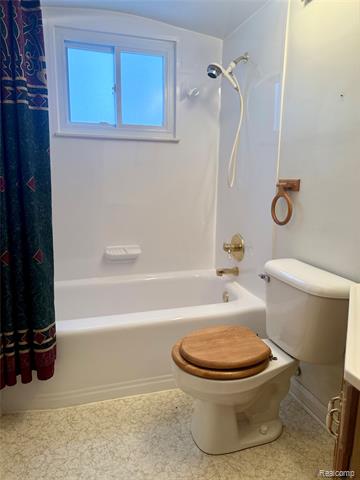 Builiding view seven for 15180 Colson, Dearborn, MI. 48126