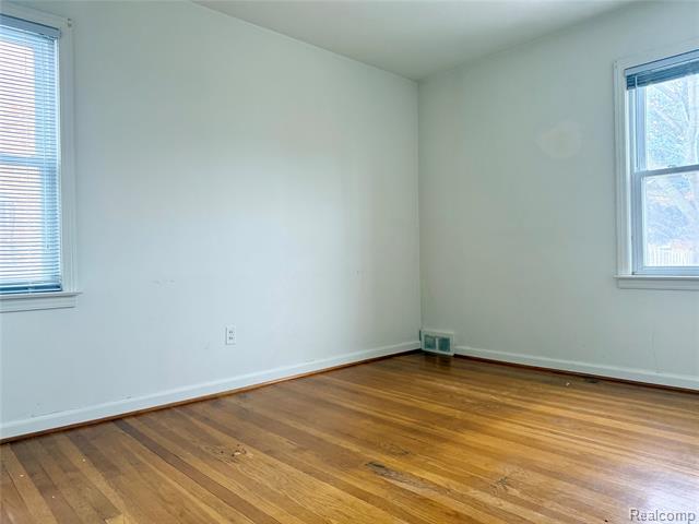 Builiding view six for 15180 Colson, Dearborn, MI. 48126