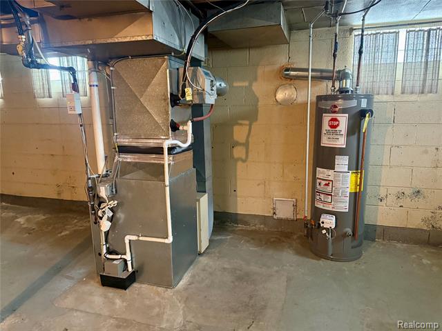 Builiding view thirteen for 15180 Colson, Dearborn, MI. 48126