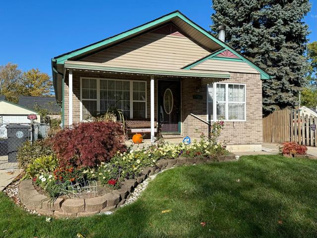 Builiding view thirteen for 17345 Hanna, Melvindale, MI. 48122