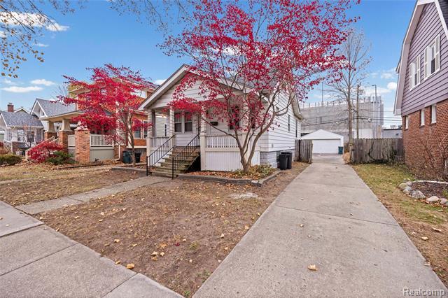 Builiding view twenty seven for 332 W Saratoga, Ferndale, MI. 48220