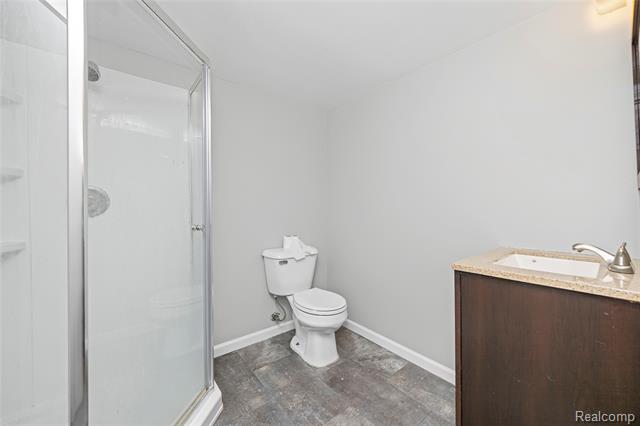 Builiding view twenty for 332 W Saratoga, Ferndale, MI. 48220