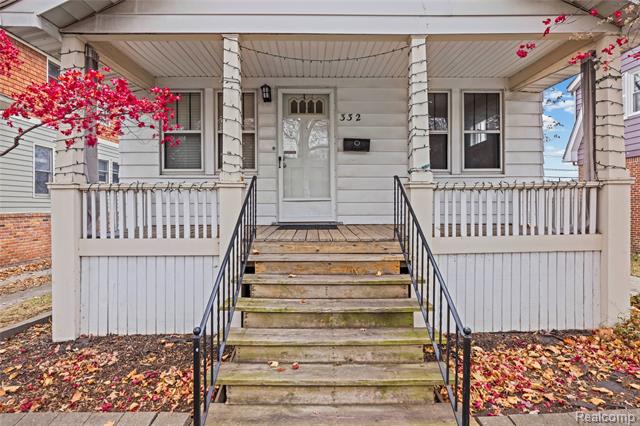 Builiding view two for 332 W Saratoga, Ferndale, MI. 48220