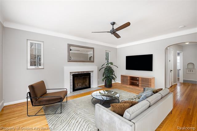 Builiding view four for 298 W Saratoga, Ferndale, MI. 48220