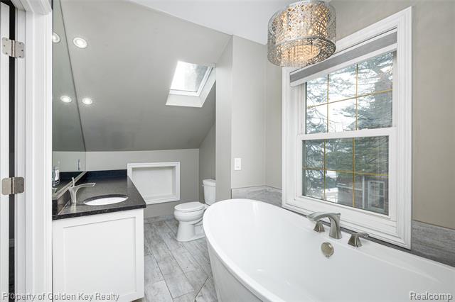 Builiding view twenty two for 298 W Saratoga, Ferndale, MI. 48220