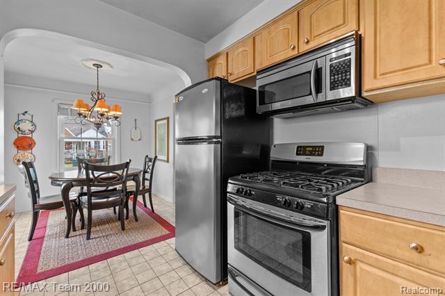 Builiding view eight for 4845 Westland, Dearborn, MI. 48126