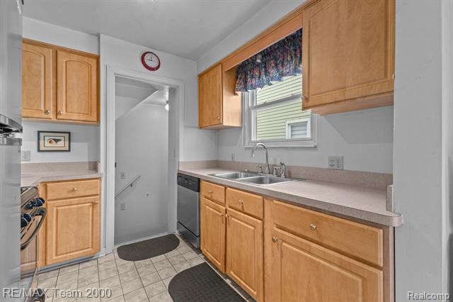 Builiding view six for 4845 Westland, Dearborn, MI. 48126