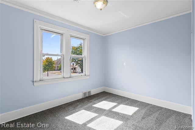 Builiding view seven for 5444 Kenilworth, Dearborn, MI. 48126