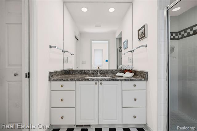 Builiding view fourteen for 23326 Longacre, Farmington, MI. 48335