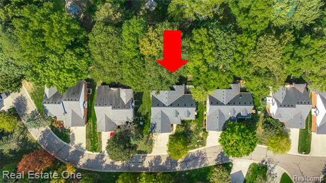 Builiding view twenty eight for 23326 Longacre, Farmington, MI. 48335