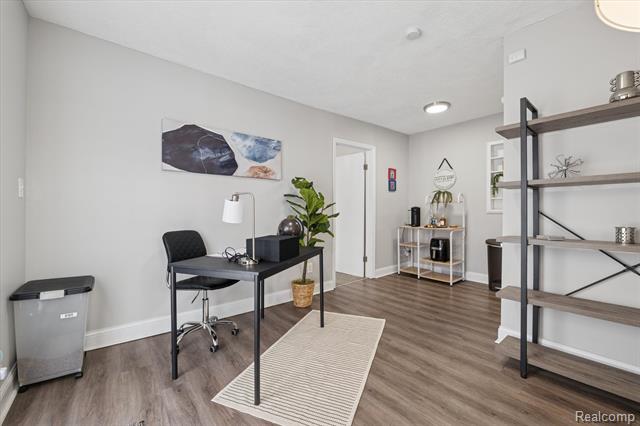 Builiding view nineteen for 1004 E Otis, Hazel Park, MI. 48030