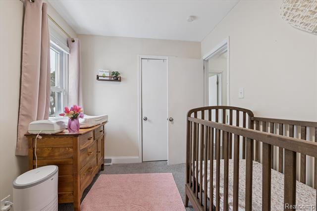 Builiding view twenty four for 1004 E Otis, Hazel Park, MI. 48030