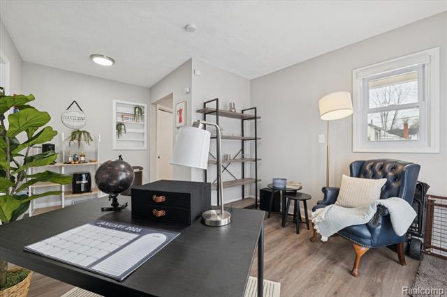 Builiding view twenty for 1004 E Otis, Hazel Park, MI. 48030