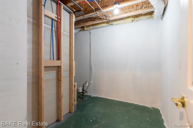 Builiding view fifty five for 15396 Bay Hill, Northville, MI. 48168