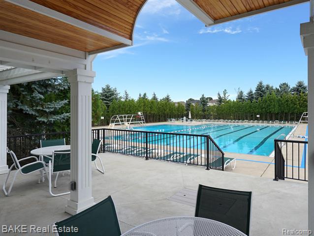 Builiding view fifty nine for 15396 Bay Hill, Northville, MI. 48168