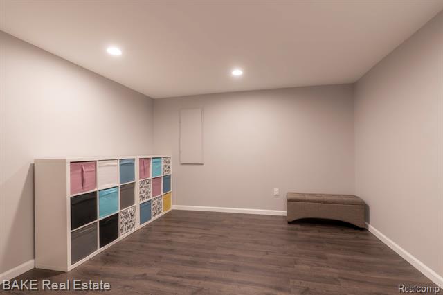 Builiding view forty eight for 15396 Bay Hill, Northville, MI. 48168