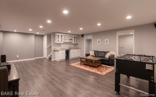 Builiding view forty five for 15396 Bay Hill, Northville, MI. 48168