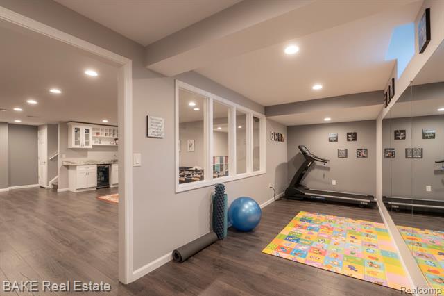 Builiding view forty nine for 15396 Bay Hill, Northville, MI. 48168