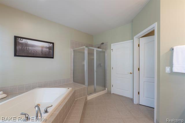 Builiding view thirty four for 15396 Bay Hill, Northville, MI. 48168