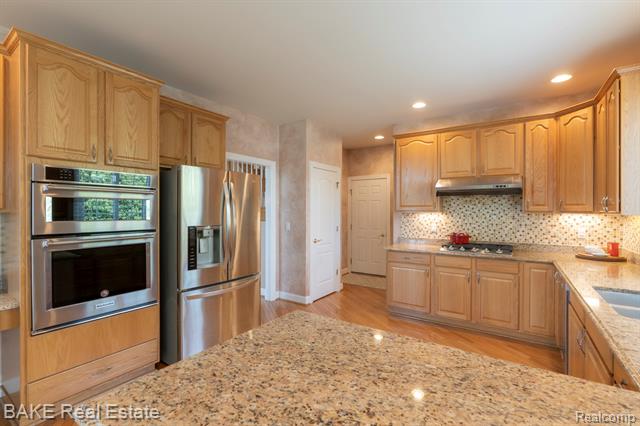 Builiding view twenty five for 15396 Bay Hill, Northville, MI. 48168